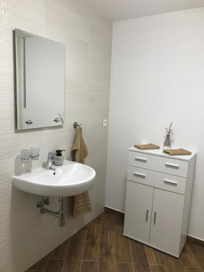 My Mara Maja Apartman C 4 Bešeňová エクステリア 写真
